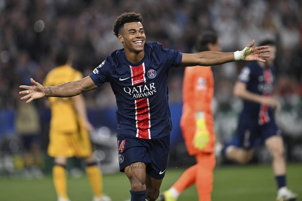 奥蓬达：我身处世界最大俱乐部之一，经历困难后为处子球高兴